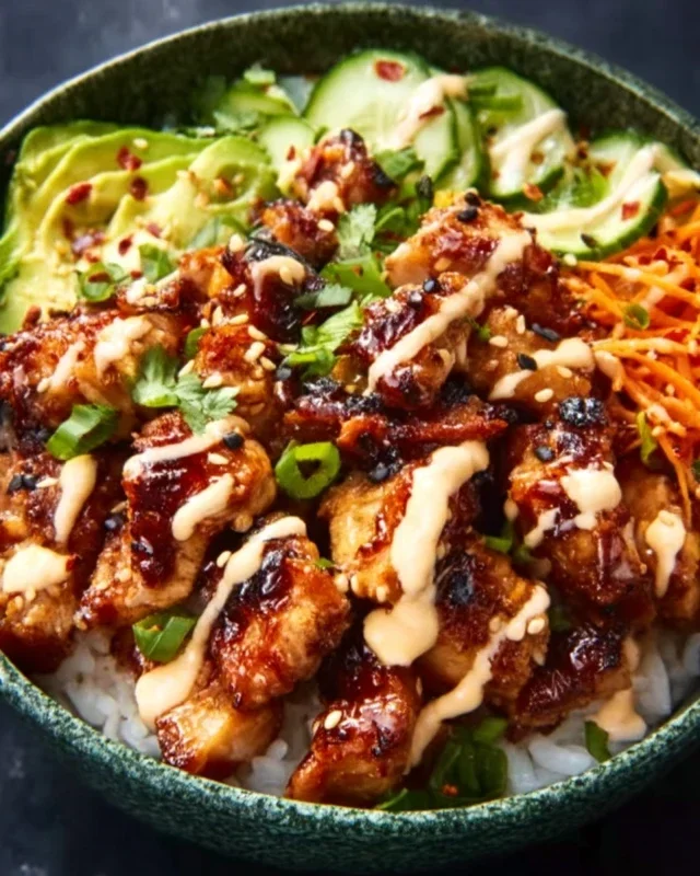 Spicy Honey-Gin Extract Extractger Chicken Bowls with Yum Yum Sauce